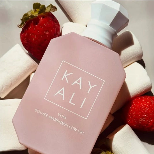 Parfum Kay Ali YUM, flacon rose pâle “Boujee Marshmallow”, étiquette “YUM”, 81
